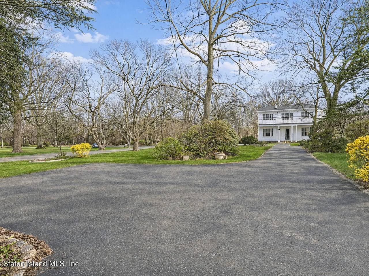 Linda Wallace